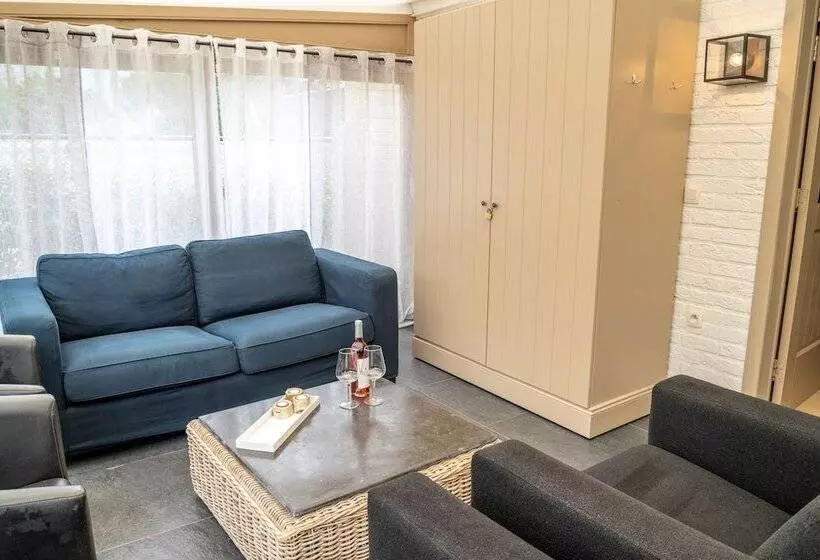 Hotelli Diane S Cottage