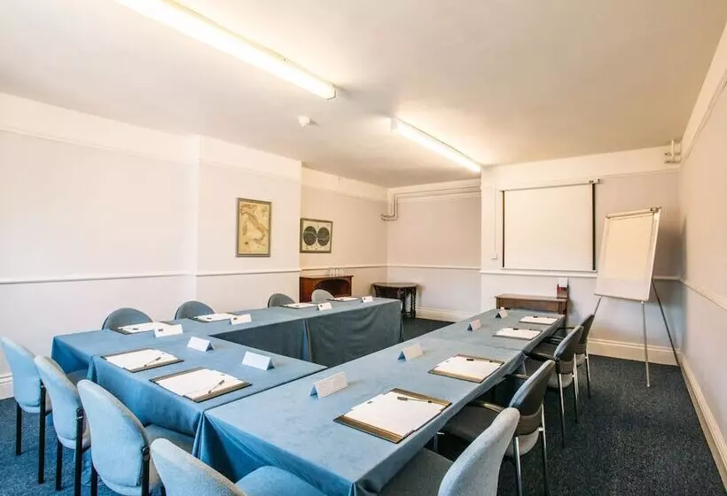 Colwall Park   Hotel, Bar & Restaurant