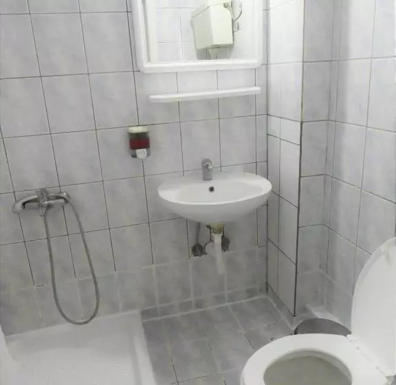 בית מלון כפרי Fivos Hostel