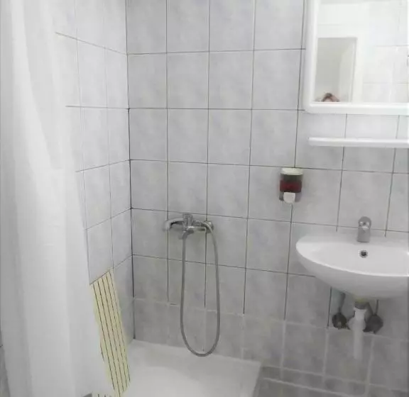 בית מלון כפרי Fivos Hostel