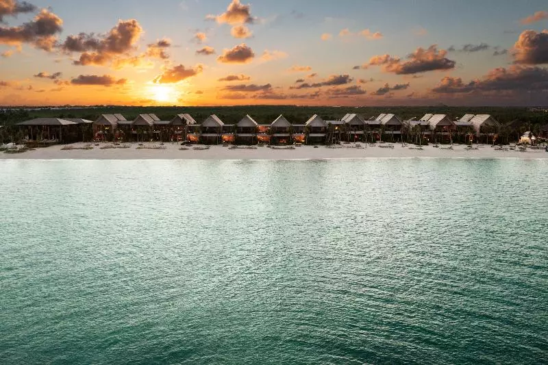 هتل Banyan Tree Mayakoba