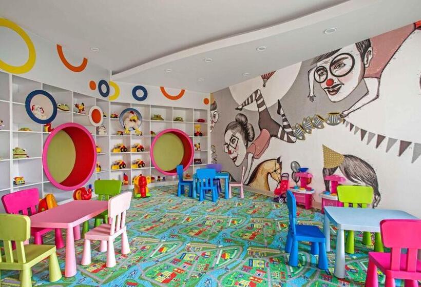 בית מלון כפרי Club Marvy