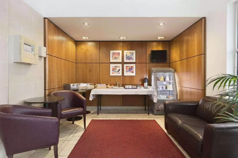 هتل Days Inn Peterborough