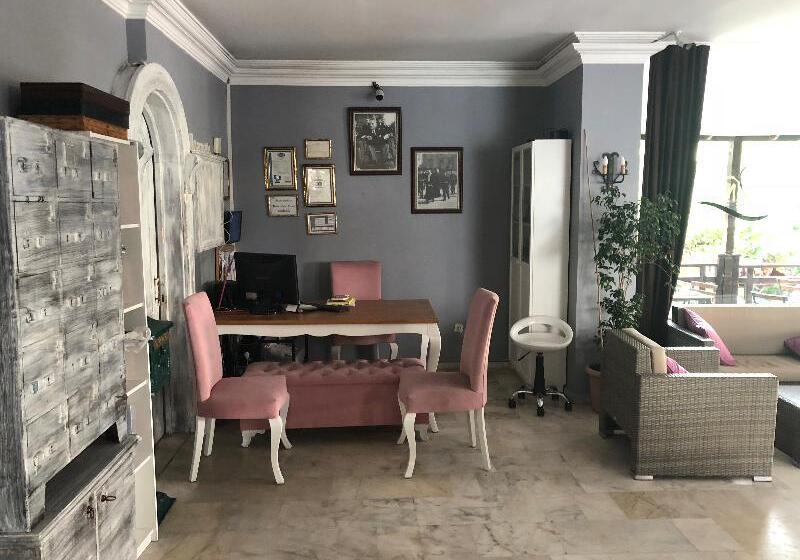 Отель Hani Boutique