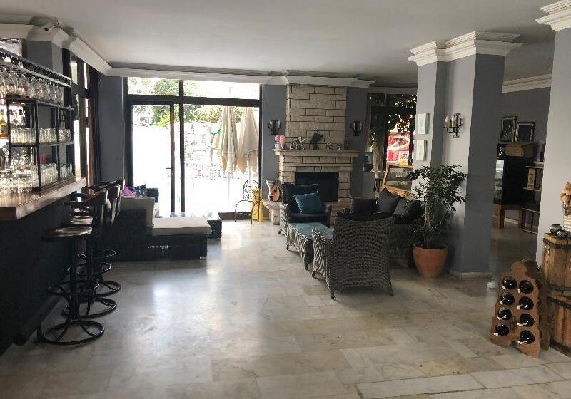 Отель Hani Boutique