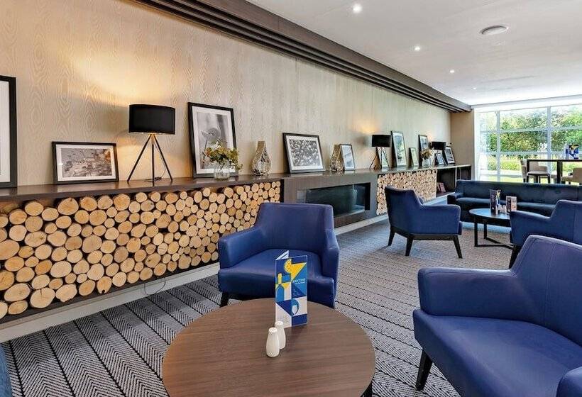 ホテル Holiday Inn Express Leigh   Sports Village, An Ihg