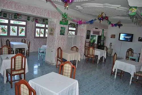 هتل La Corniche Guest House