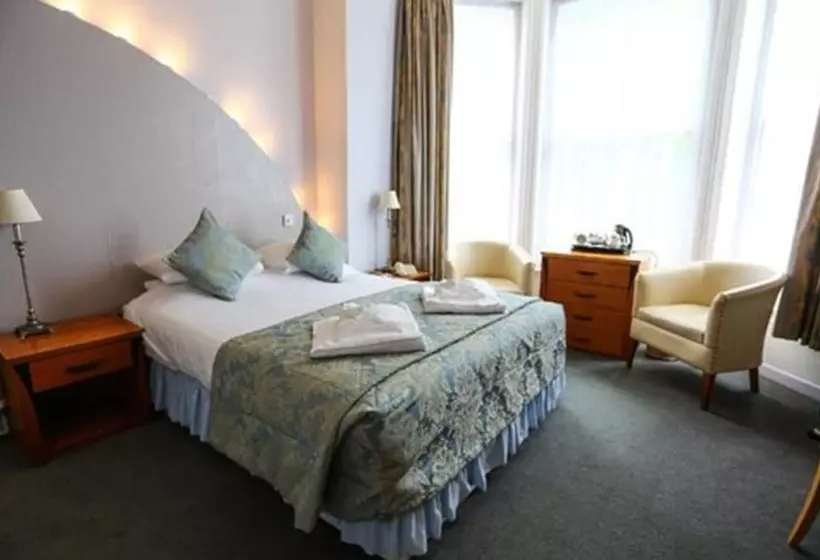 בית מלון כפרי Royal Exeter