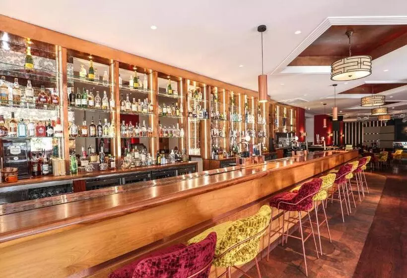 בית מלון כפרי Royal Exeter