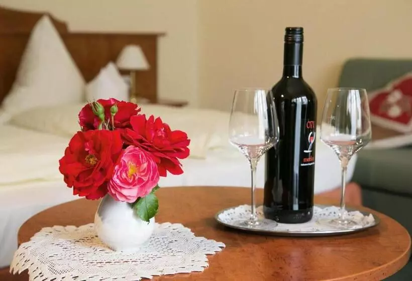 בית מלון כפרי Sascha's Kachelofen