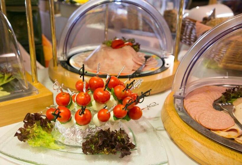 Hotel Sascha's Kachelofen