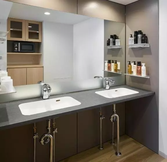 Shinjuku City Hotel N.u.t.s Tokyo