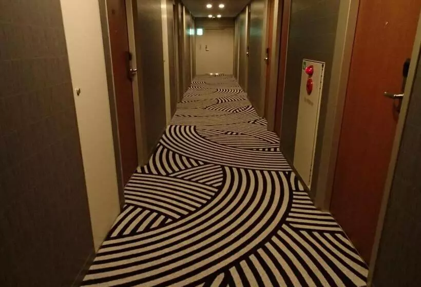 Отель Sotetsu Fresa Inn Higashi Shinjuku