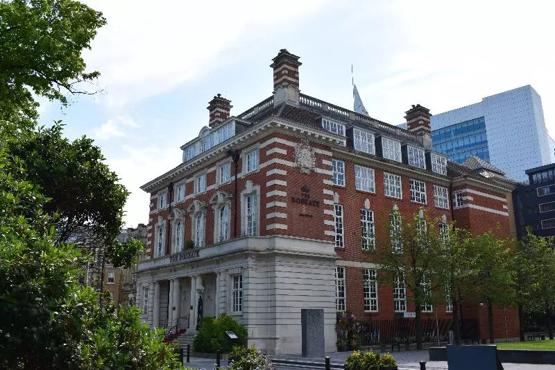 فندق The Roseate Reading