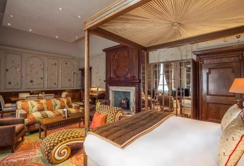 فندق The Roseate Reading