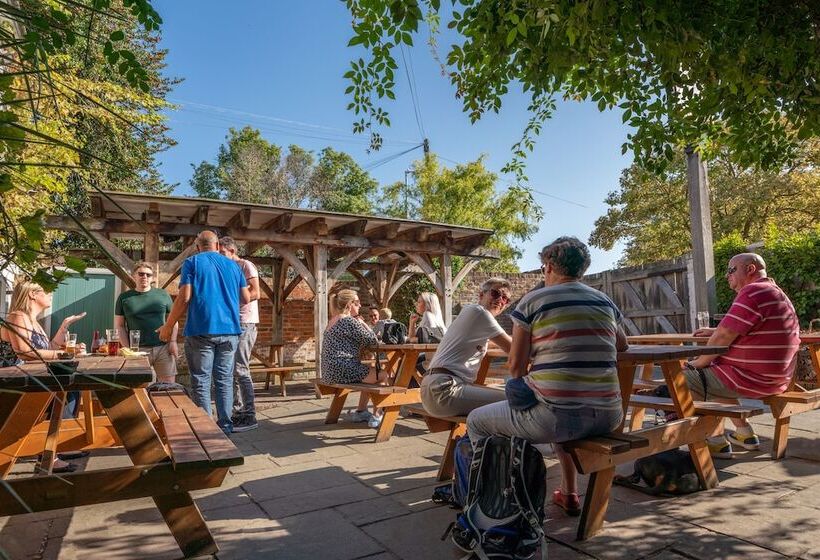 Отель The Sun Inn