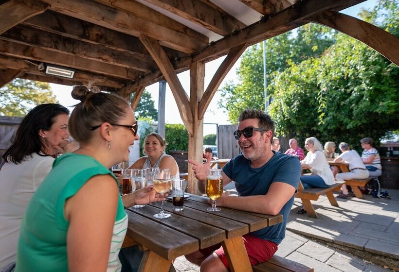 Отель The Sun Inn