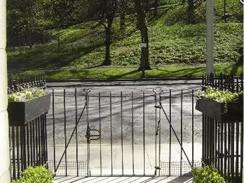 هتل Playfair House