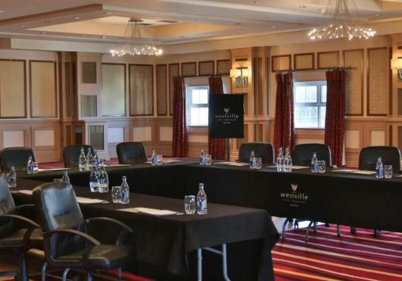 فندق Westville
