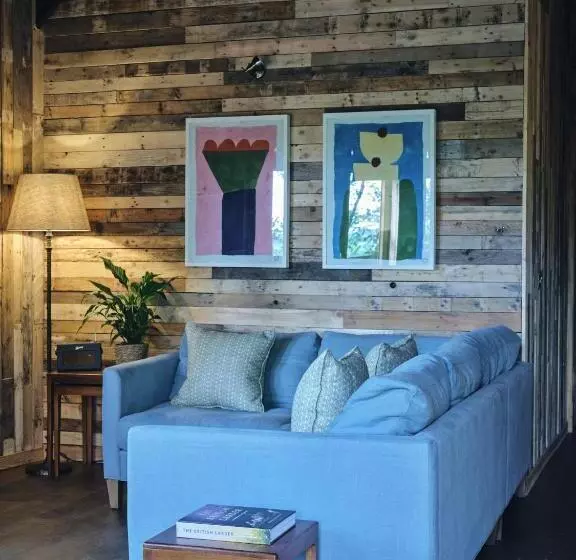 בית מלון כפרי Wildhive Callow Hall