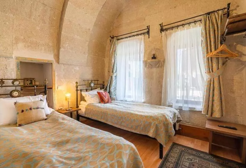 汽车旅馆 Nomads Cave Hotel & Rooftop