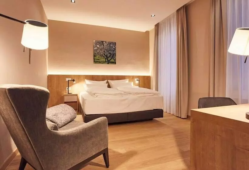 Seehotel Maria Laach