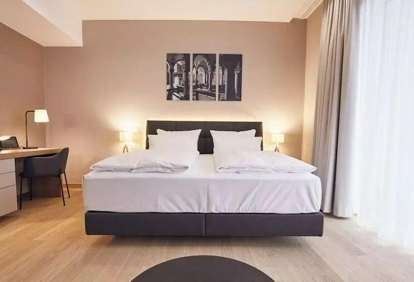 Seehotel Maria Laach