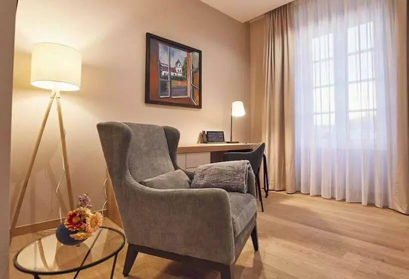 Seehotel Maria Laach