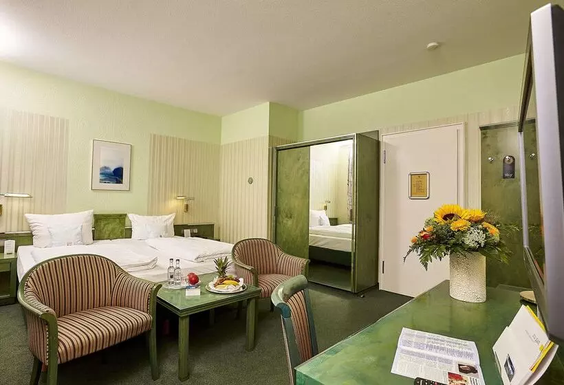 Seehotel Maria Laach