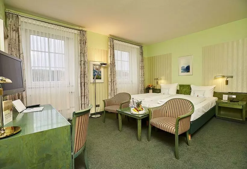 Seehotel Maria Laach