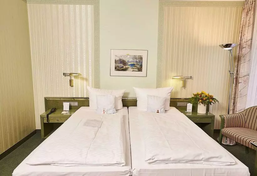 Seehotel Maria Laach