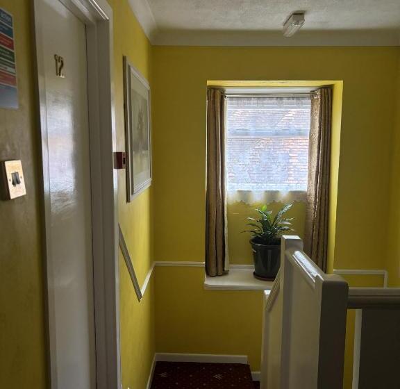 Bed and Breakfast Boscombe Spa