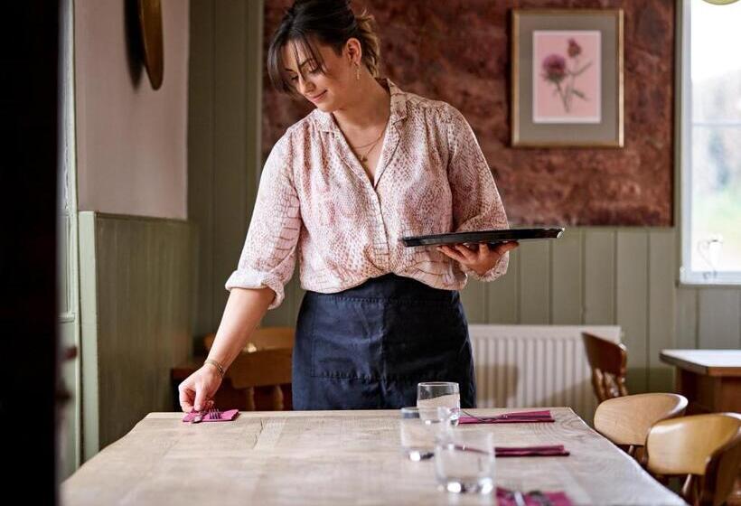 ベッドアンドブレックファースト The Martlet Inn