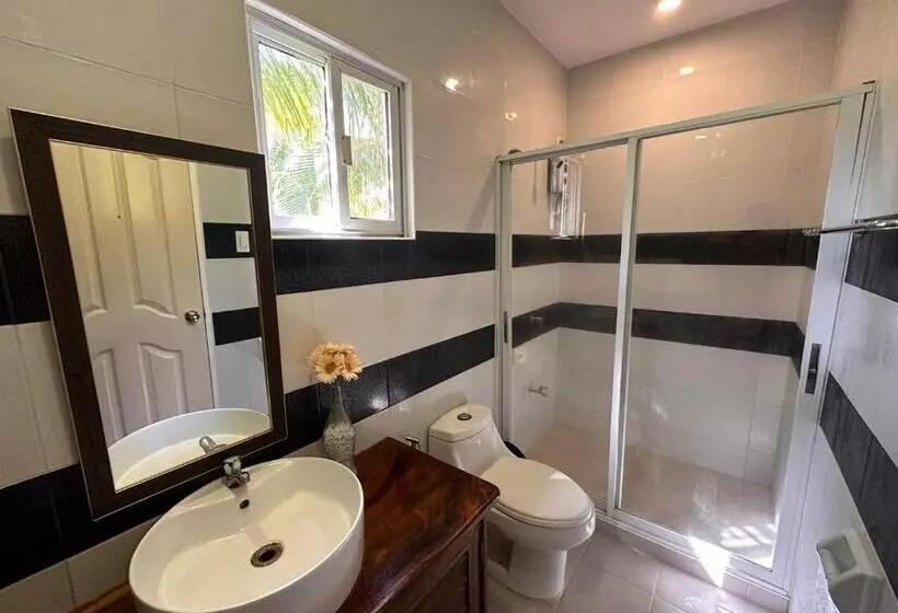 Brizo Hotel And Beach Resort Bataan