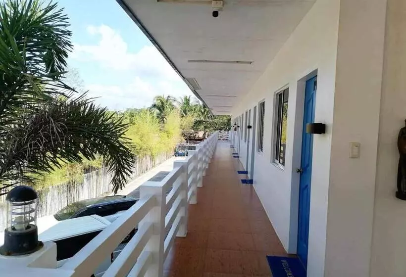 Brizo Hotel And Beach Resort Bataan