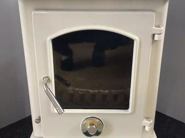 Charming Luxurious Rural Shepherds Hut