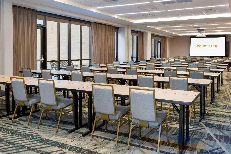 هتل Courtyard By Marriott Atlanta Midtown