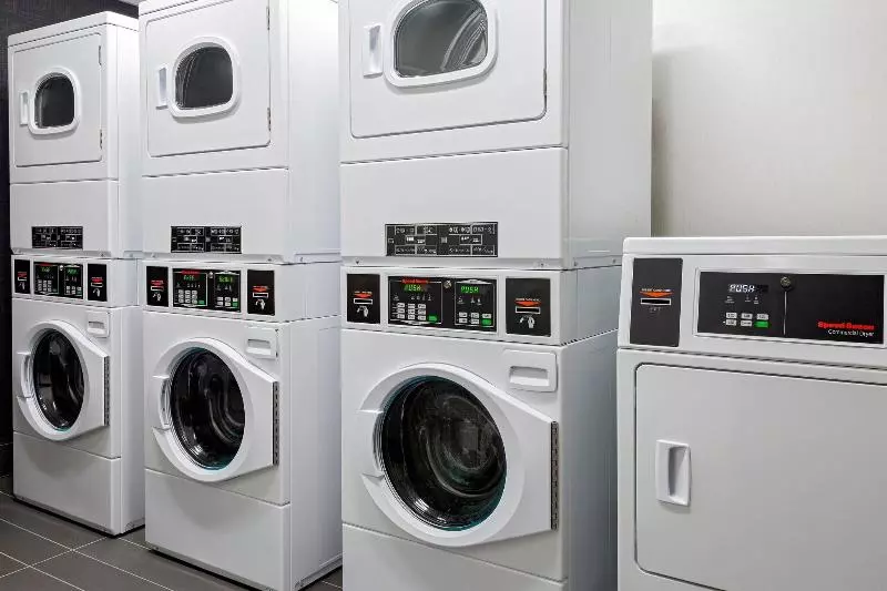 هتل Courtyard By Marriott Atlanta Midtown