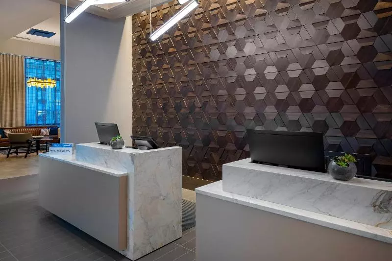 هتل Courtyard By Marriott Atlanta Midtown