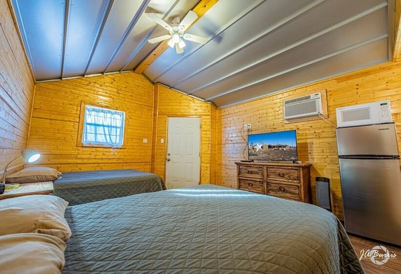 هتل Horseshoe Lodges