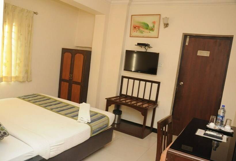 ホテル Suvarna Regency