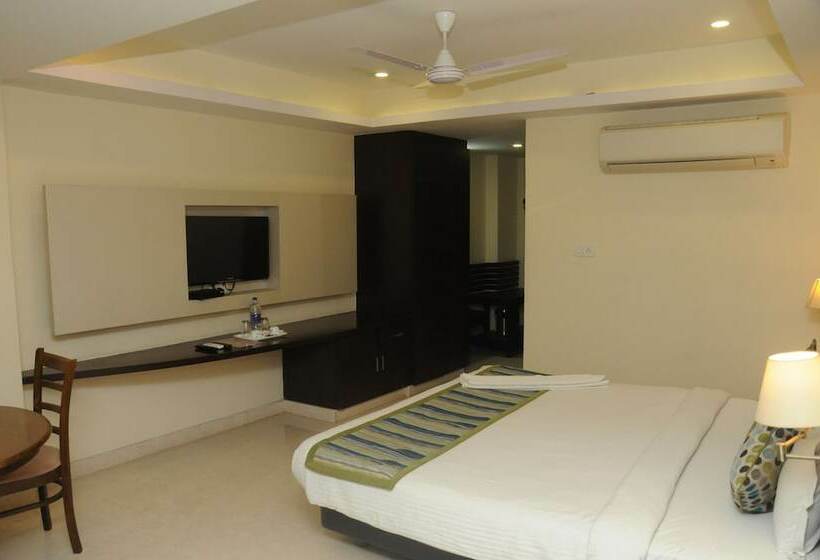 ホテル Suvarna Regency