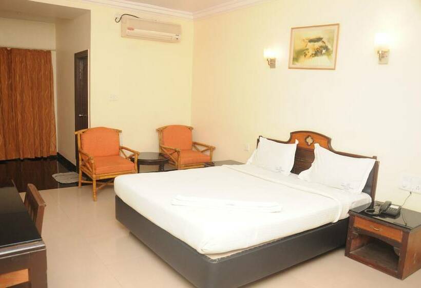 ホテル Suvarna Regency