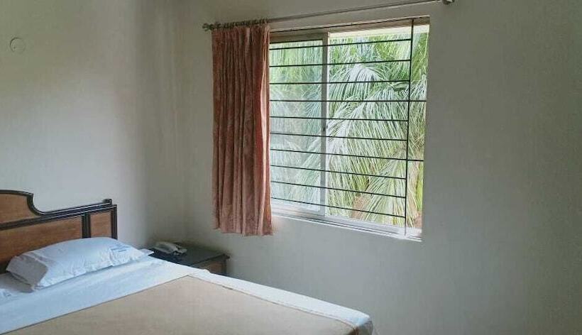 ホテル Suvarna Regency