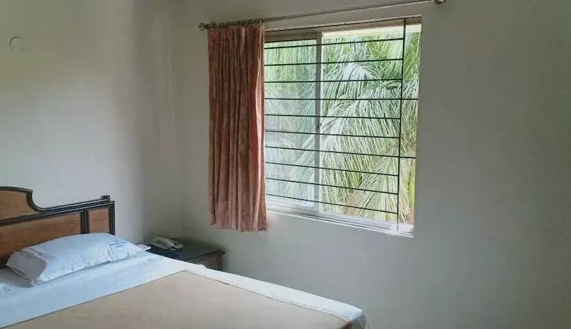 ホテル Suvarna Regency