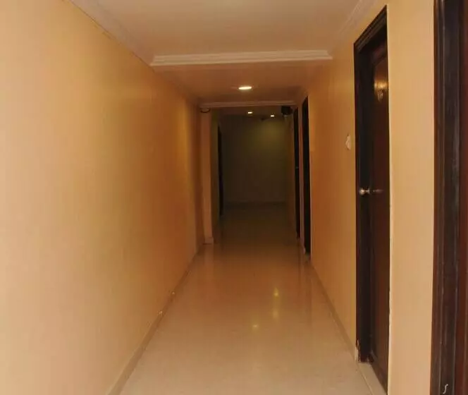 ホテル Suvarna Regency