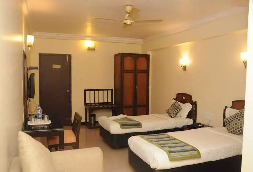 ホテル Suvarna Regency