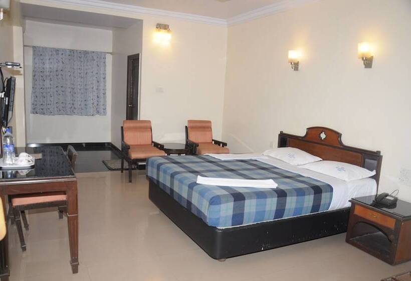 ホテル Suvarna Regency