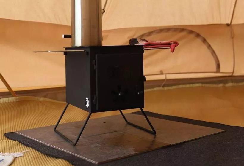 Immaculate And Cosy Bell Tent In Shaftesbury, Uk