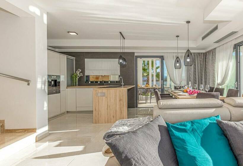 Luxury Villa With An Indoor And Outdoor Pool On The Island Of Krk